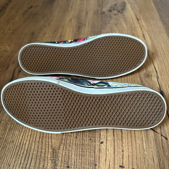 Vans Red Blue Green Black Floral Shoes - Picture 9 of 9